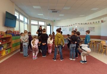 Klasa 1d bierze udział w zajęciach edukacyjnych 