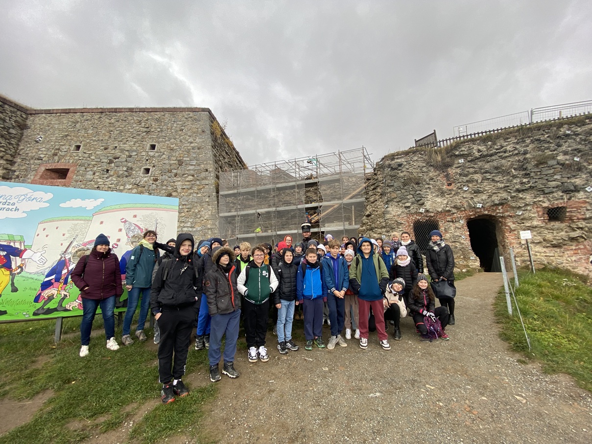 Wycieczka klas 5a i 5b do Srebrnej Góry w ramach programu Poznaj Dolny Śląsk