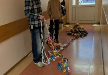 Konkurs klejenia łańcuchów karnawałowych